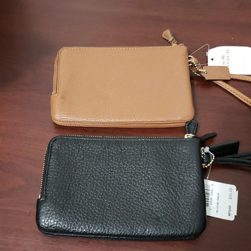Coach Pebbled Leather Double Corner Zip Compartment Wristlet NWT‎ (TAN ONLY)